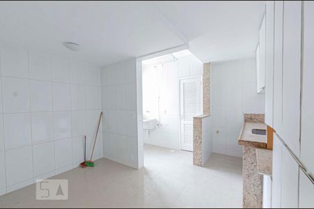 Apartamento para alugar com 70m², 2 quartos e 1 vagaCozinha