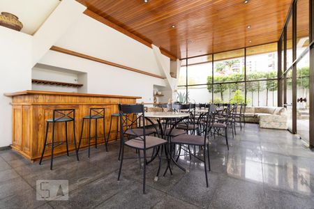 Apartamento para alugar com 210m², 4 quartos e 2 vagas Apartamento para alugar com 210m², 4 quartos e 2 vagasSalão de festas