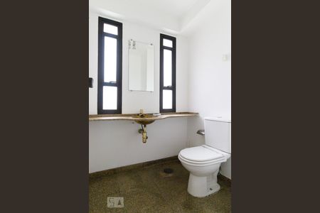 Apartamento para alugar com 210m², 4 quartos e 2 vagas Apartamento para alugar com 210m², 4 quartos e 2 vagasLavabo