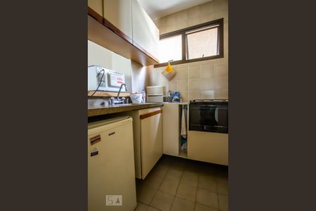 Cozinha de apartamento à venda com 1 quarto, 45m² em Jardim Paulista, São Paulo