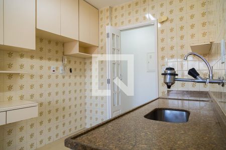 Apartamento à venda com 75m², 2 quartos e 1 vagaCozinha