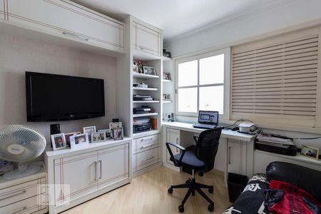 Apartamento à venda com 170m², 4 quartos e 2 vagasQuarto 4