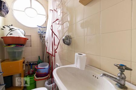 Apartamento à venda com 170m², 4 quartos e 2 vagasBanheiro de Serviço