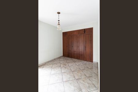 Apartamento à venda com 180m², 3 quartos e 2 vagasQuarto 2