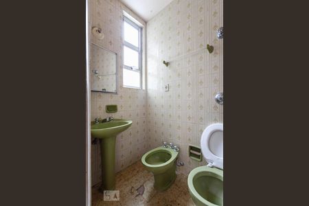 Apartamento à venda com 180m², 3 quartos e 2 vagasBanheiro da suíte 1