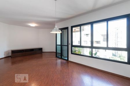 Sala de apartamento para alugar com 3 quartos, 137m² em Moema, São Paulo