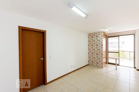 Sala de apartamento à venda com 1 quarto, 53m² em Charitas, Niterói