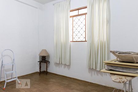 Quarto de casa para alugar com 2 quartos, 96m² em Navegantes, Porto Alegre