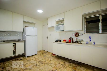 Apartamento para alugar com 160m², 4 quartos e 1 vaga Apartamento para alugar com 160m², 4 quartos e 1 vagaCozinha