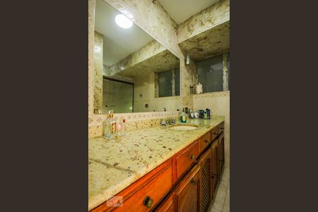 Apartamento para alugar com 160m², 4 quartos e 1 vaga Apartamento para alugar com 160m², 4 quartos e 1 vagaBanheiro Social