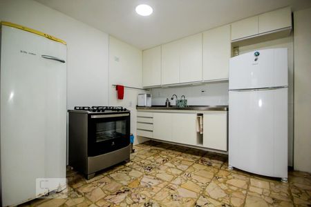 Apartamento para alugar com 160m², 4 quartos e 1 vaga Apartamento para alugar com 160m², 4 quartos e 1 vagaCozinha