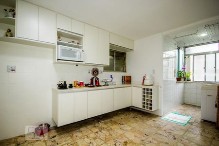 Apartamento para alugar com 160m², 4 quartos e 1 vaga Apartamento para alugar com 160m², 4 quartos e 1 vagaCozinha
