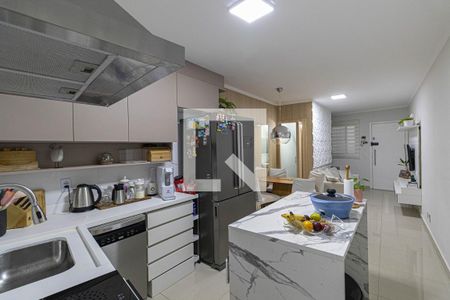 Sala e Cozinha de casa de condomínio à venda com 2 quartos, 72m² em Vila Araguaia, São Paulo