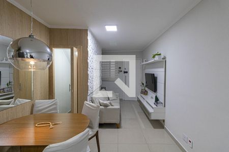 Sala e Cozinha de casa de condomínio à venda com 2 quartos, 72m² em Vila Araguaia, São Paulo