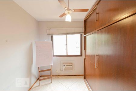 Apartamento à venda com 120m², 4 quartos e 2 vagasQuarto 3