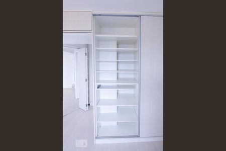 Apartamento para alugar com 85m², 2 quartos e 1 vaga Apartamento para alugar com 85m², 2 quartos e 1 vagaSuíte