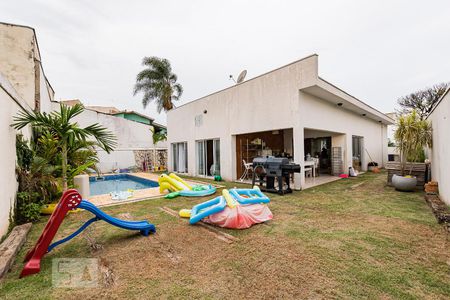 Casa para alugar com 180m², 3 quartos e 2 vagas Casa para alugar com 180m², 3 quartos e 2 vagasÁrea Externa