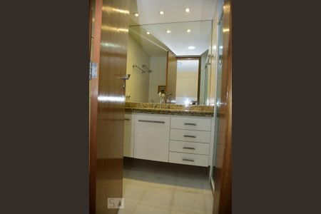 Apartamento para alugar com 119m², 3 quartos e 2 vagasBanheiro do Quarto 3