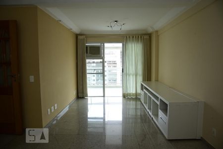 Sala de apartamento para alugar com 3 quartos, 119m² em Jacarepaguá, Rio de Janeiro