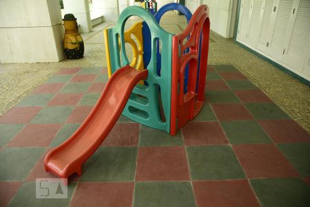 Apartamento para alugar com 119m², 3 quartos e 2 vagasÁrea Comum - Playground
