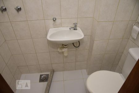 Apartamento para alugar com 119m², 3 quartos e 2 vagasBanheiro de Serviço