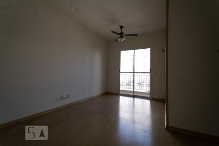 Sala de apartamento à venda com 3 quartos, 78m² em Jardim Tupanci, Barueri