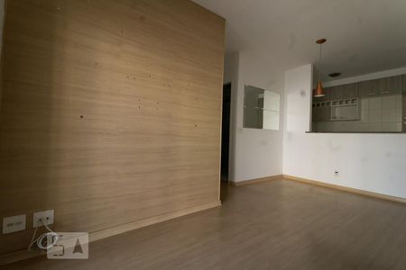 Sala de apartamento à venda com 3 quartos, 78m² em Jardim Tupanci, Barueri