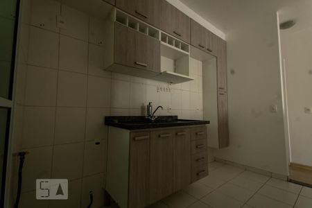 Apartamento à venda com 78m², 3 quartos e 2 vagas Apartamento à venda com 78m², 3 quartos e 2 vagasCozinha e Área de Serviço