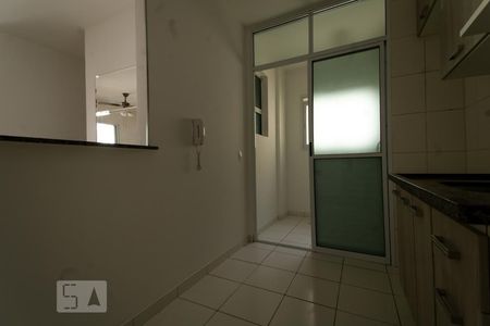 Apartamento à venda com 78m², 3 quartos e 2 vagas Apartamento à venda com 78m², 3 quartos e 2 vagasCozinha e Área de Serviço