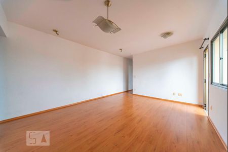 Apartamento para alugar com 77m², 2 quartos e 2 vagasSala