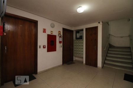 Hall de Entrada de apartamento para alugar com 2 quartos, 85m² em Sarandi, Porto Alegre