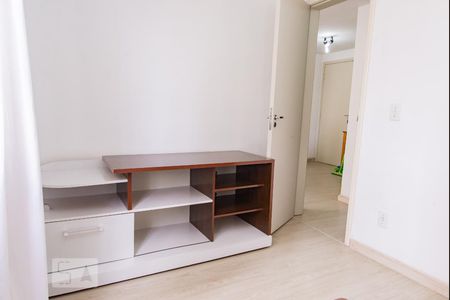 Sala/Quarto de apartamento para alugar com 2 quartos, 53m² em Cristo Rei, Curitiba