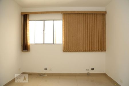 Quarto 2 de casa para alugar com 2 quartos, 120m² em Parque Santos Dumont, Taboão da Serra