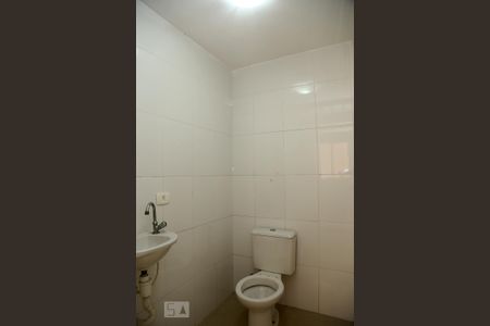 Lavabo de casa para alugar com 2 quartos, 120m² em Parque Santos Dumont, Taboão da Serra