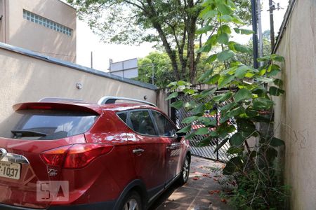Garagem de casa para alugar com 2 quartos, 120m² em Parque Santos Dumont, Taboão da Serra