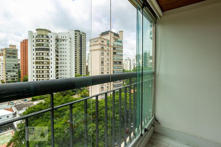 Varanda de apartamento para alugar com 2 quartos, 70m² em Vila Nova Conceição, São Paulo