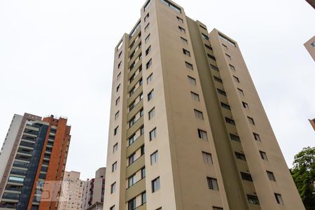 Apartamento à venda com 50m², 2 quartos e 1 vaga Apartamento à venda com 50m², 2 quartos e 1 vagaFachada