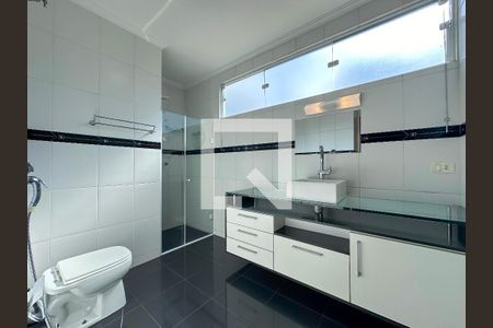 Casa para alugar com 191m², 3 quartos e 2 vagasBanheiro Social