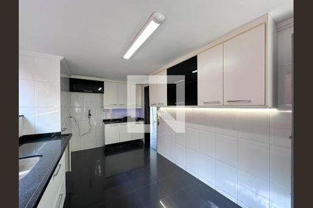 Casa para alugar com 191m², 3 quartos e 2 vagasCozinha