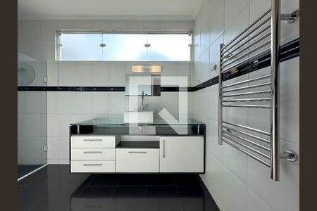 Casa para alugar com 191m², 3 quartos e 2 vagasBanheiro Social