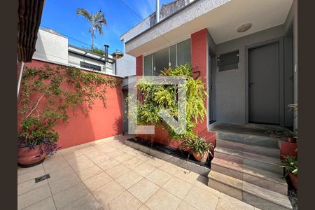 Casa para alugar com 191m², 3 quartos e 2 vagasQuintal