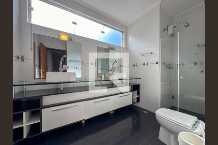 Casa para alugar com 191m², 3 quartos e 2 vagasBanheiro Suíte