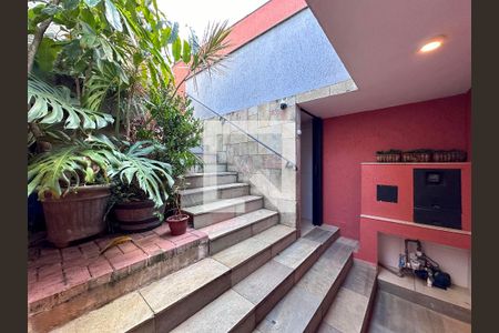 Casa para alugar com 191m², 3 quartos e 2 vagasEntrada