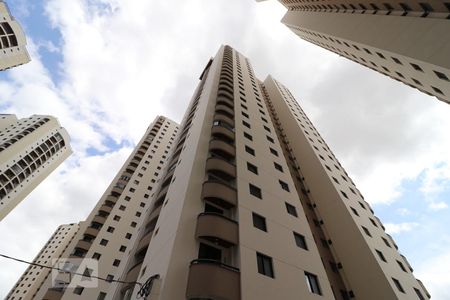 Apartamento para alugar com 118m², 4 quartos e 2 vagasFachada