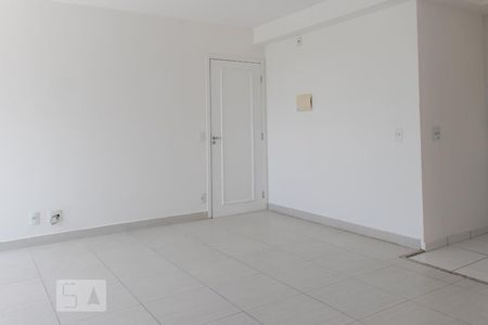 Sala de apartamento para alugar com 3 quartos, 62m² em Jardim Santa Emília, São Paulo