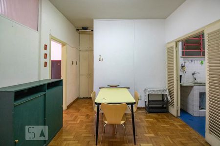 Apartamento para alugar com 67m², 2 quartos e sem vagaSala