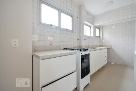 Cozinha de apartamento para alugar com 2 quartos, 52m² em Cerqueira César, São Paulo