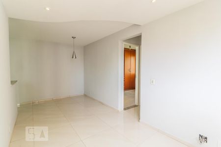 Sala de apartamento para alugar com 2 quartos, 47m² em Jacarepaguá, Rio de Janeiro