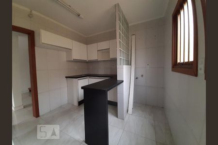 Cozinha de casa para alugar com 3 quartos, 107m² em Partenon, Porto Alegre