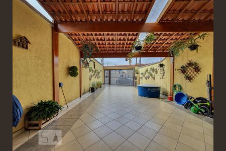 Garagem  de casa à venda com 3 quartos, 180m² em Vila Marte, São Paulo